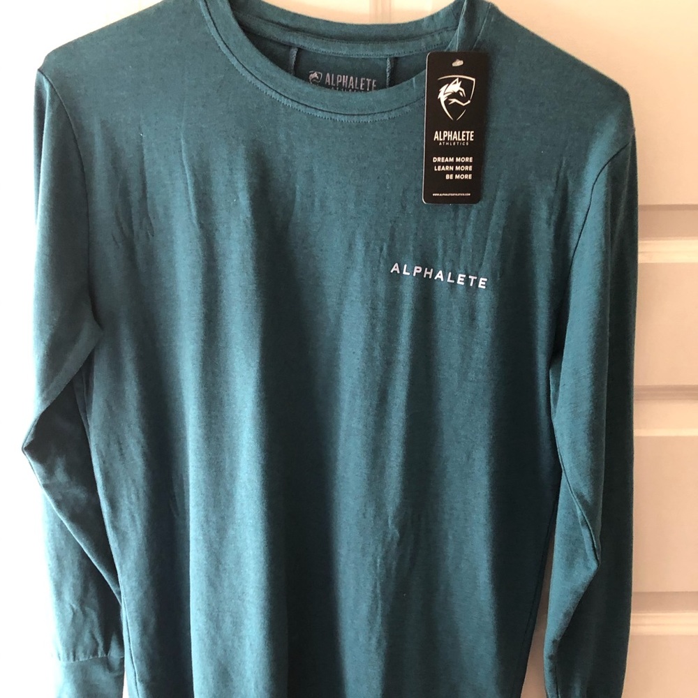 Alphalete longsleeve peformance shirt BNWT